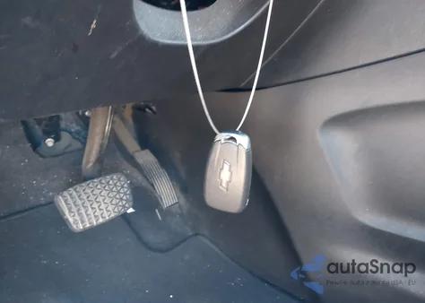 2020 Chevrolet Equinox Awd Lt 1.5L Turbo z USA, uszkodzony, nr VIN 2GNAXUEV7L6233887